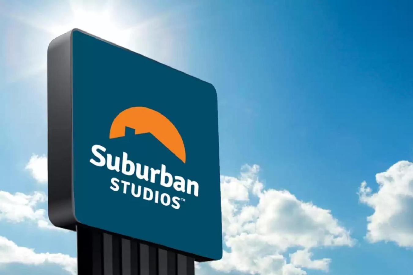 Suburban Studios Arlington Heights Elk Grove Exterior photo